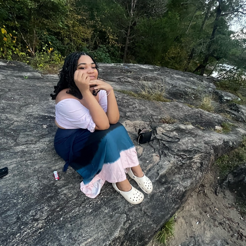 Meet your Posher, Abigail